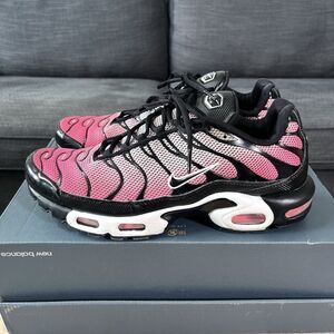 Nike Air Max Plus All Day Black Pink Athletic Shoes HF3837-600 VNDS Men's Sz 11